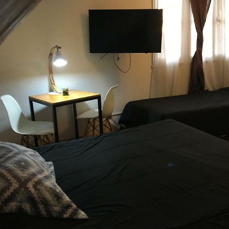 Salvador Hostal & Cafe Santiago de Chile Zewnętrze zdjęcie