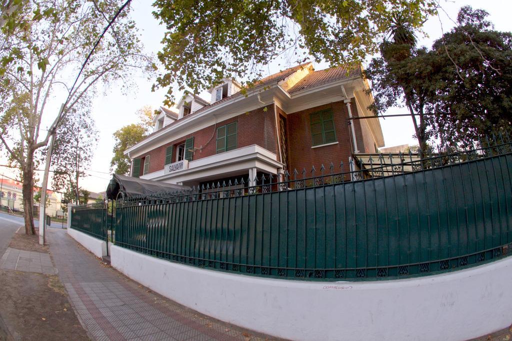 Salvador Hostal & Cafe Santiago de Chile Zewnętrze zdjęcie