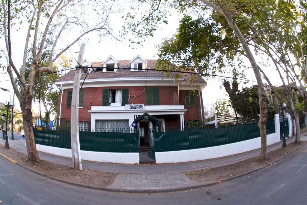 Salvador Hostal & Cafe Santiago de Chile Zewnętrze zdjęcie
