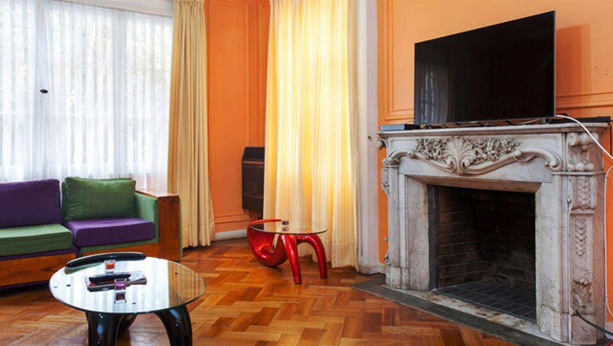 Salvador Hostal & Cafe Santiago de Chile Zewnętrze zdjęcie