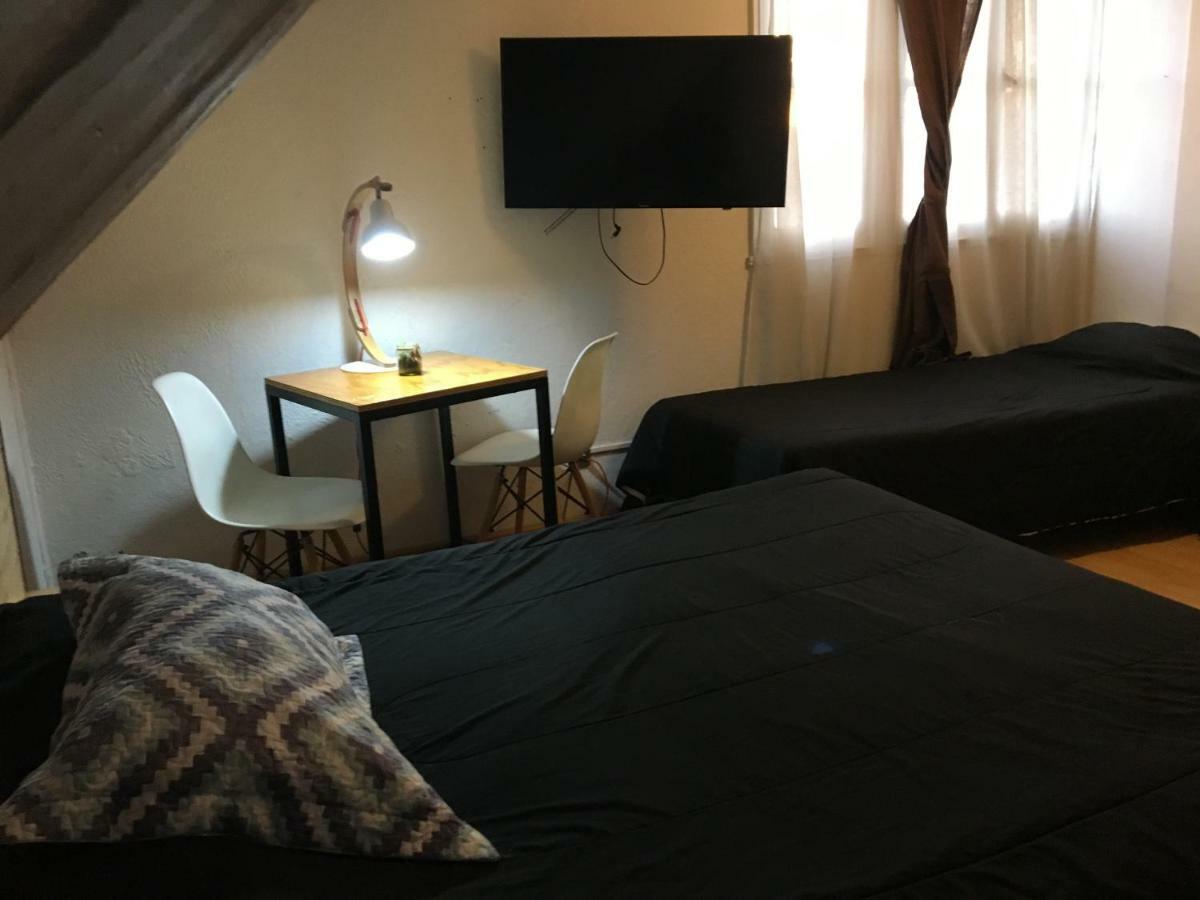Salvador Hostal & Cafe Santiago de Chile Zewnętrze zdjęcie